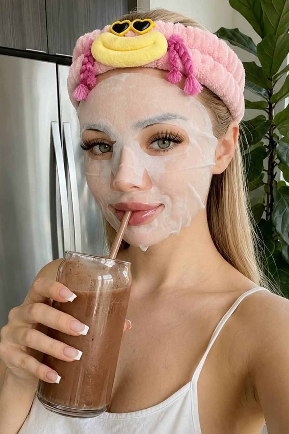 Pudra Renk Canavar Figürlü Peluş Saç Bandı