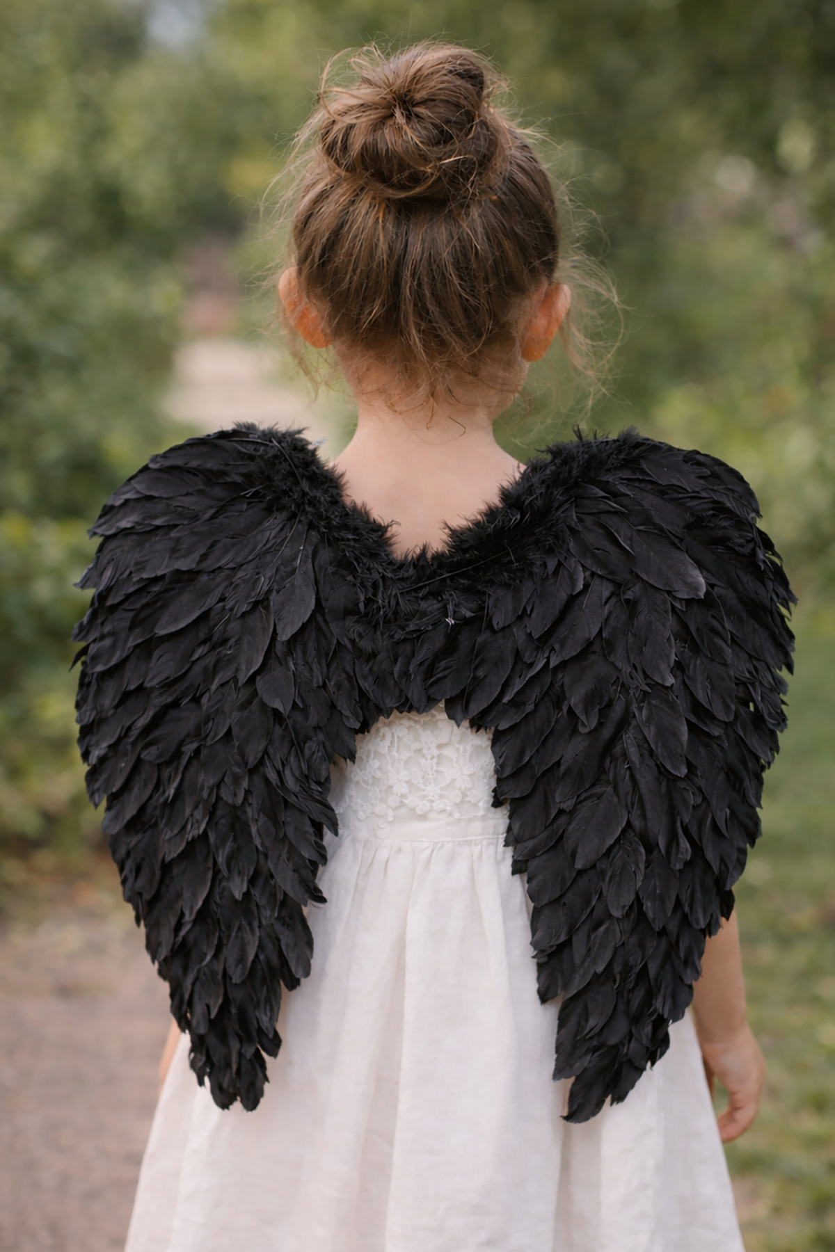 Siyah Renk Melek Kanat