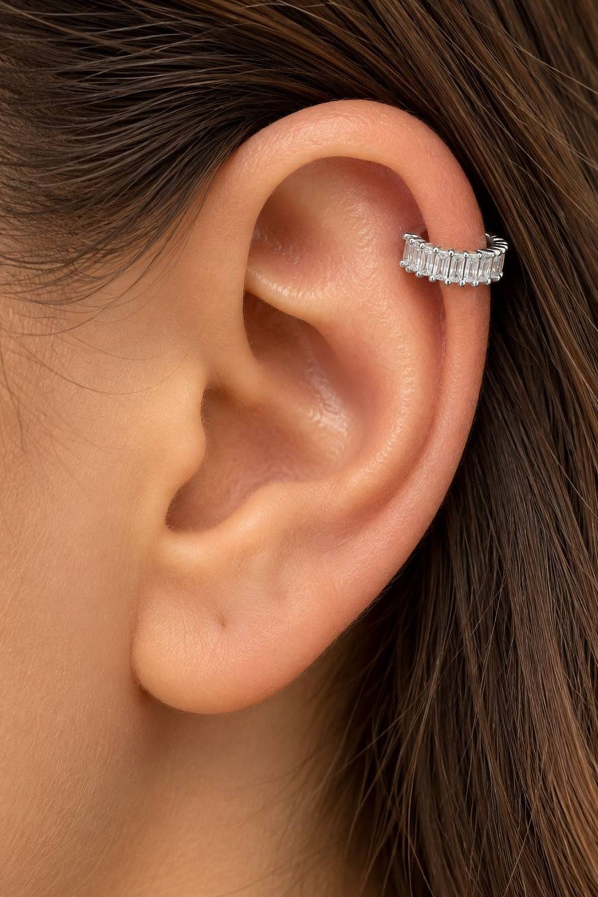 Gümüş Renk Taşlı Cerrahi Çelik Halka Tragus/Kıkırdak Küpe/Piercing (Tek)