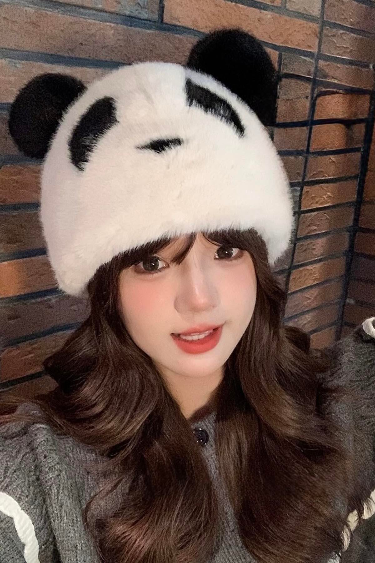 Siyah Ve Beyaz Renk Panda Figürlü Peluş Şapka