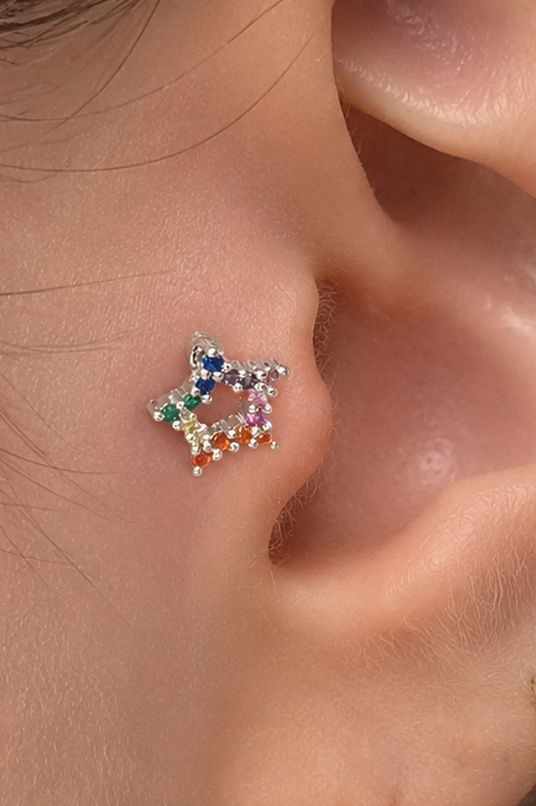 Gümüş Renk Yıldız Figürlü  Taşlı Cerrahi Çelik Tragus/Kıkırdak Küpe/Piercing (Tek)