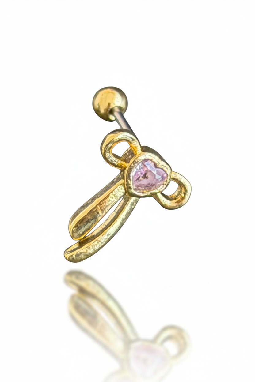 Altın Renk Kurdele Figürlü Taşlı Cerrahi Çelik Tragus/Kıkırdak Küpe/Piercing (Tek)
