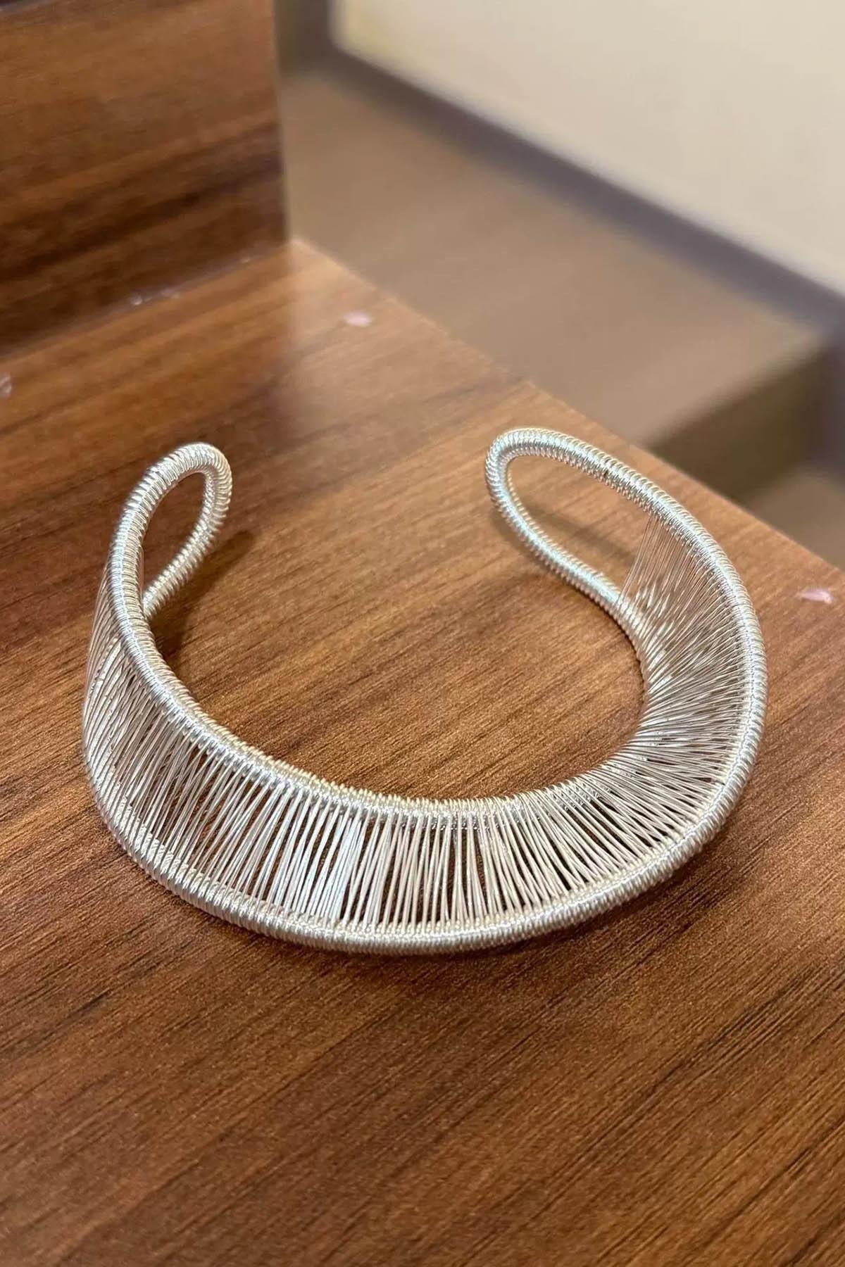 Gümüş Renk Metal Kelepçe Bileklik