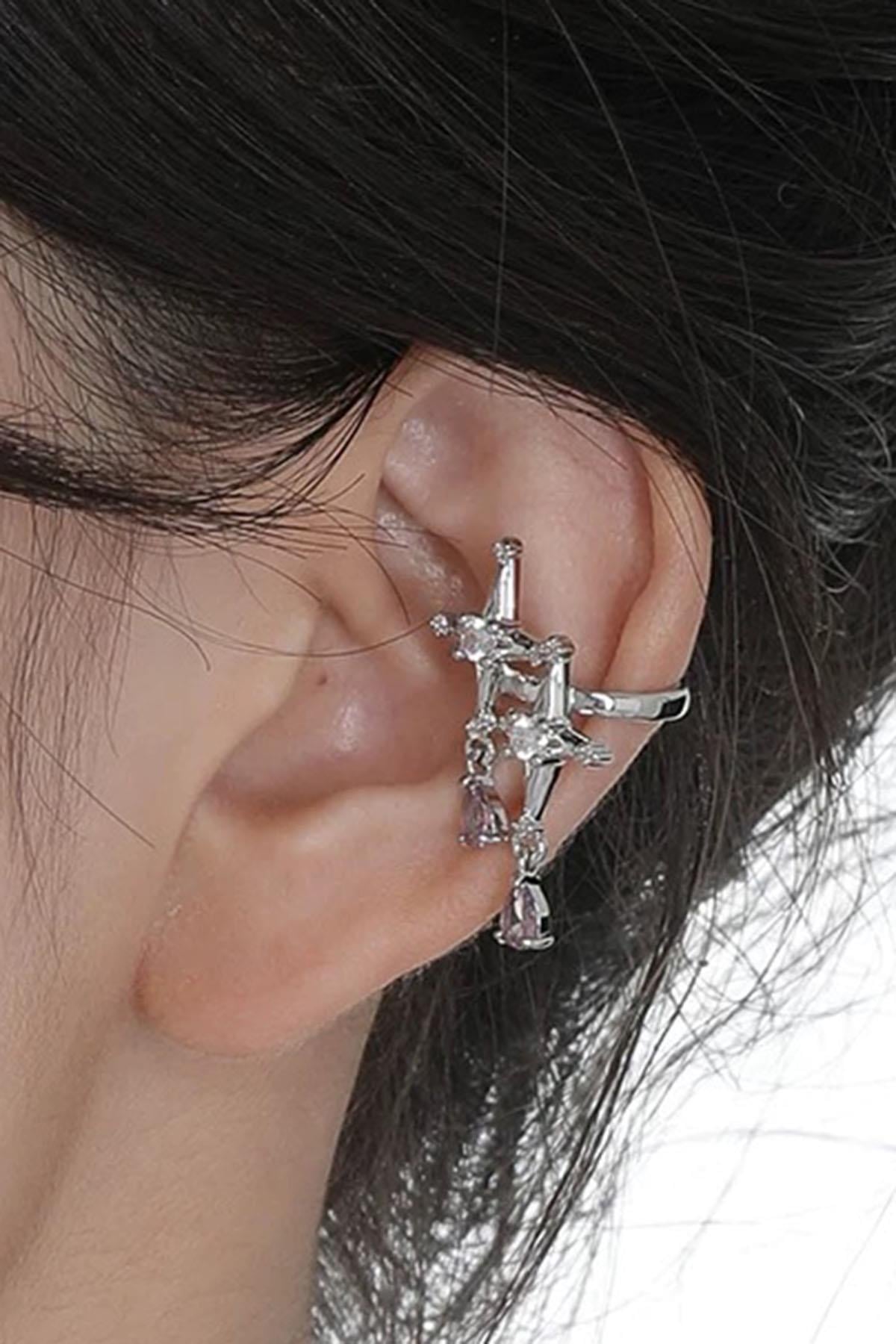 Gümüş Renk Yıldız Taş Detaylı 14K Altın Kaplama TX Ear Cuff (Tek)