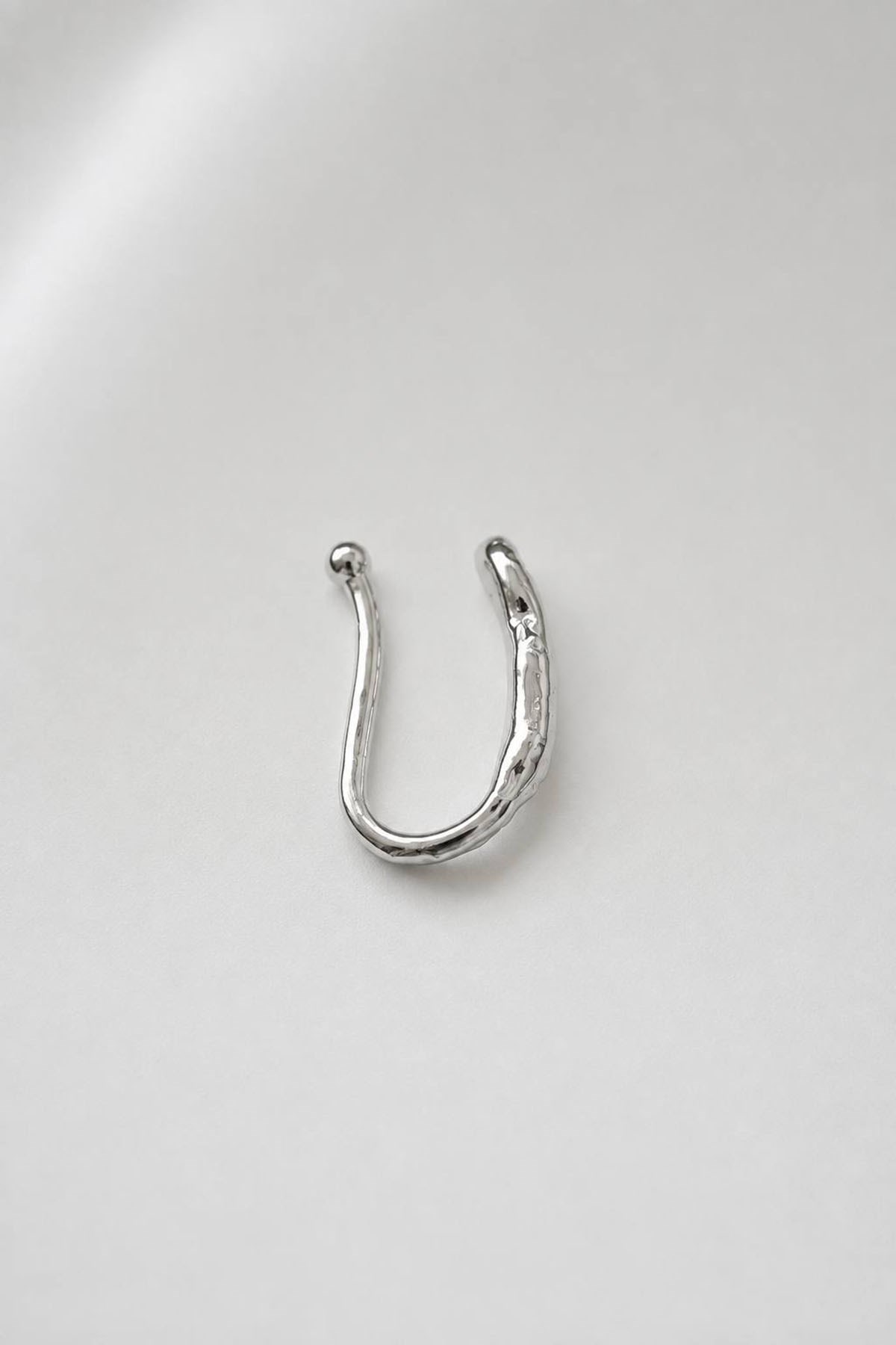Gümüş Renk Yaprak Detaylı Cerrahi Çelik Deliksiz Kulak/Burun Piercing 