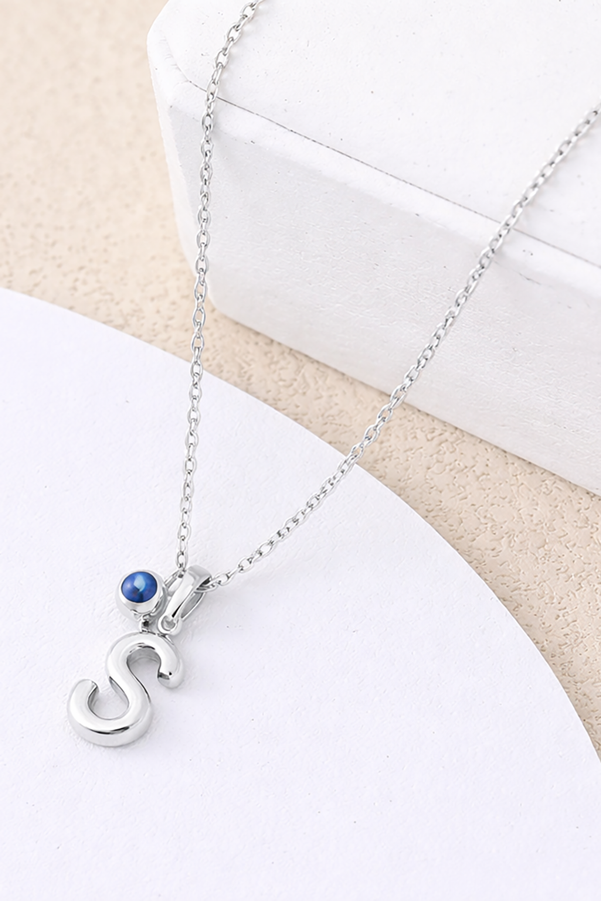 Gümüş Renk S Harf Çelik Kolye