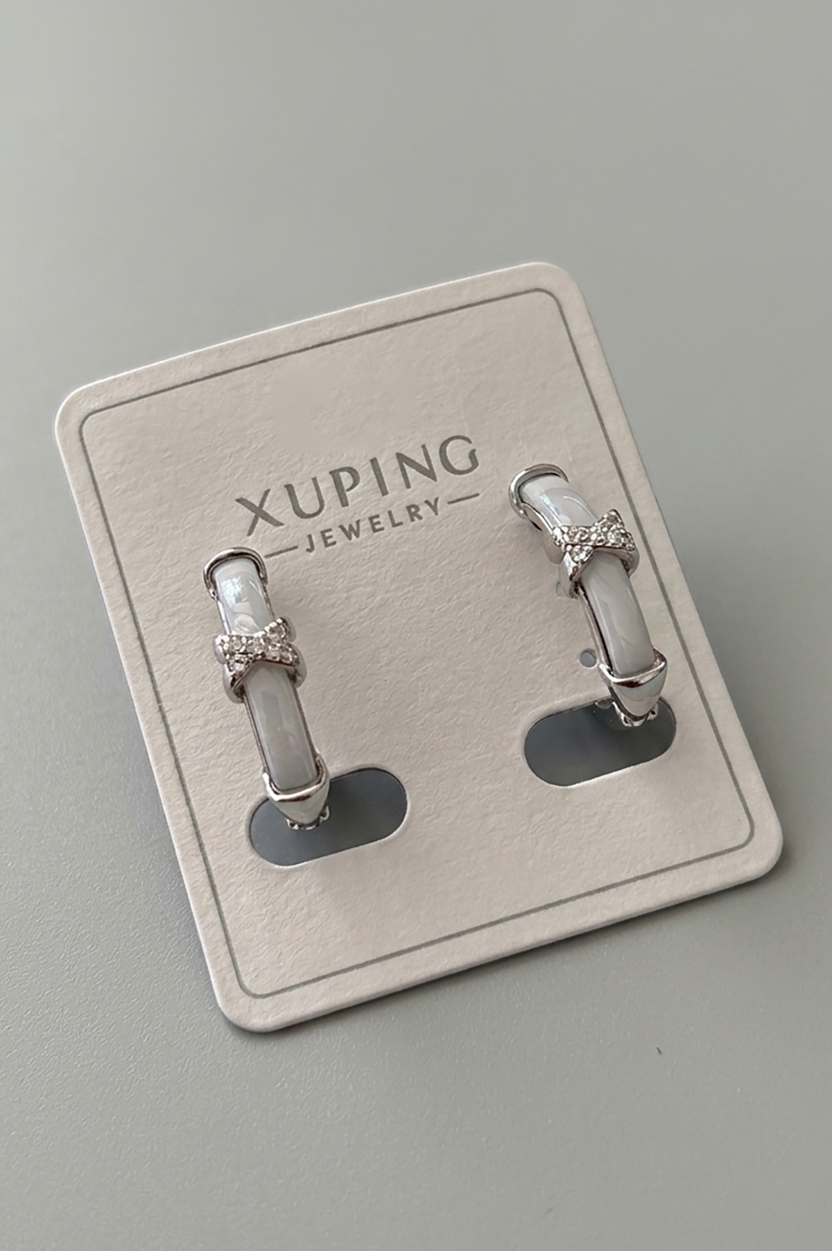 Gümüş Renk Beyaz Taş Detaylı Xuping Küpe (Çift)