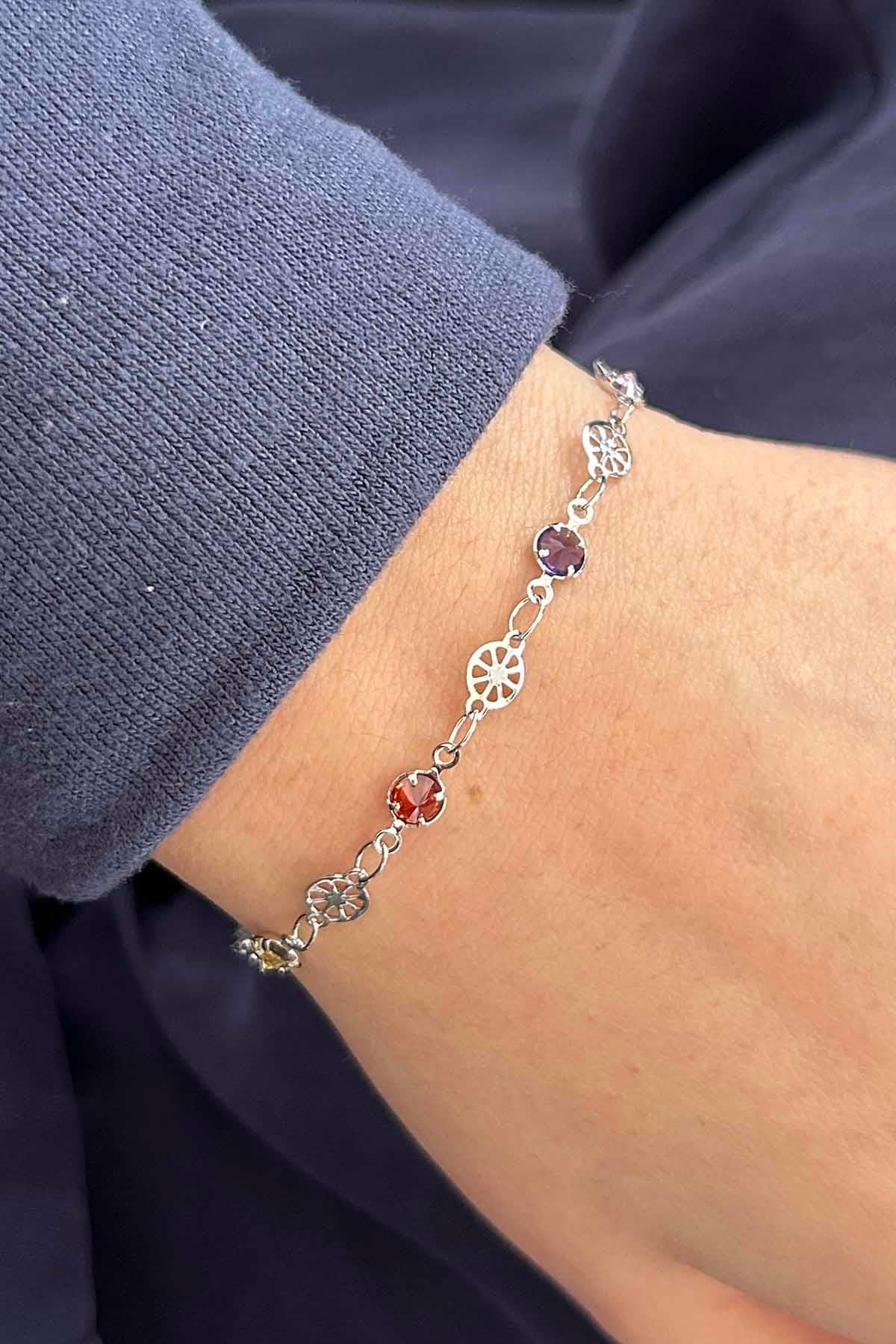 Gümüş Renk Taş Detaylı Bileklik