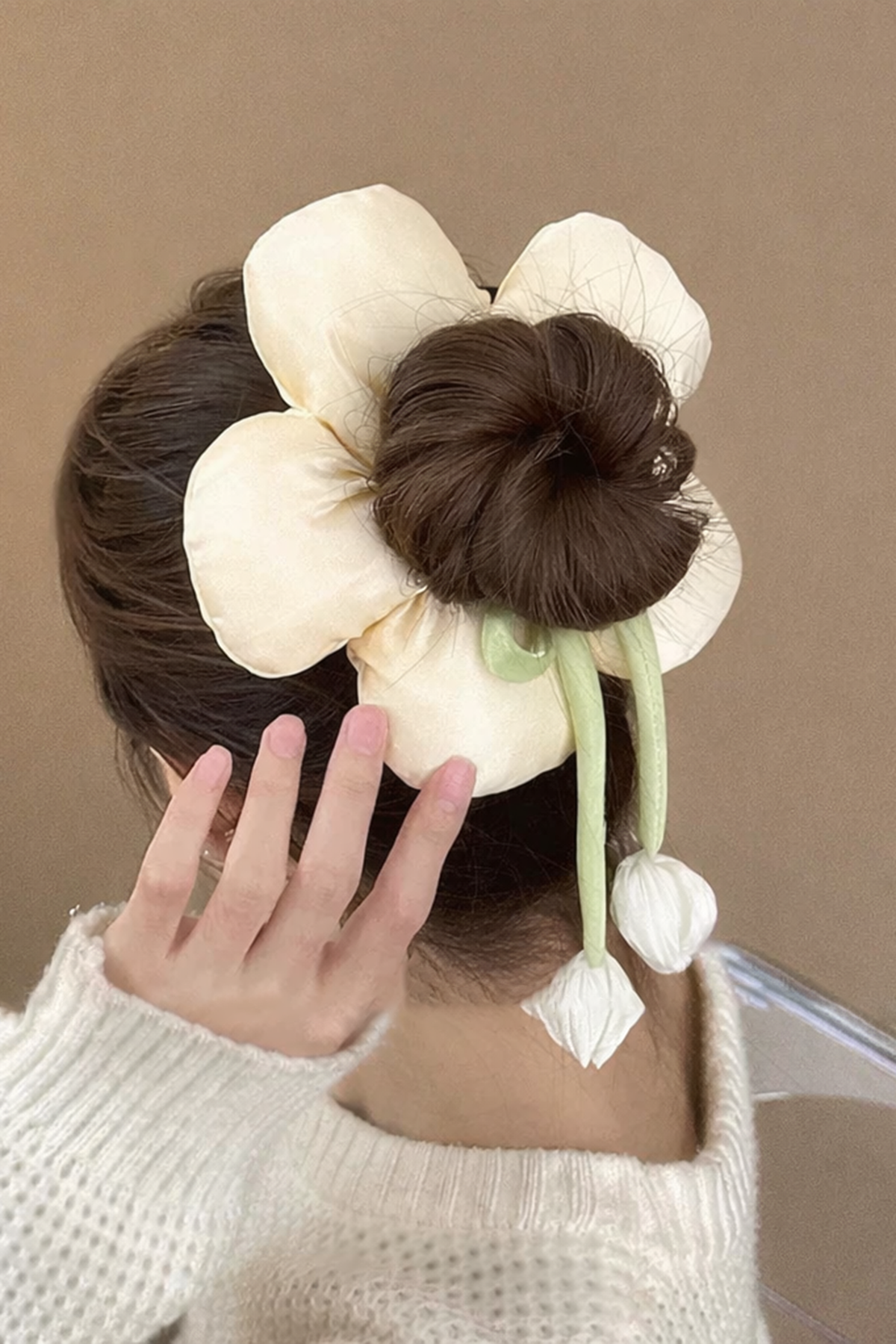 Sarı Renk Çiçek Figürlü Sallantılı Simit Toka