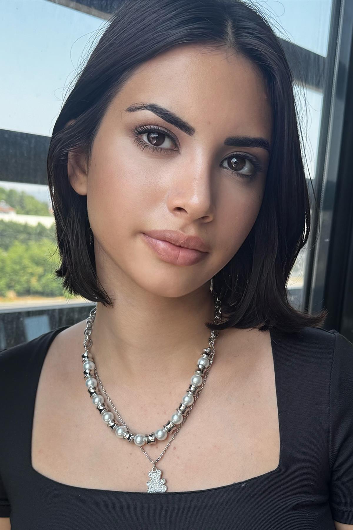 Gümüş Renk Ayı Figürlü İnci Detaylı  Çoklu Kolye