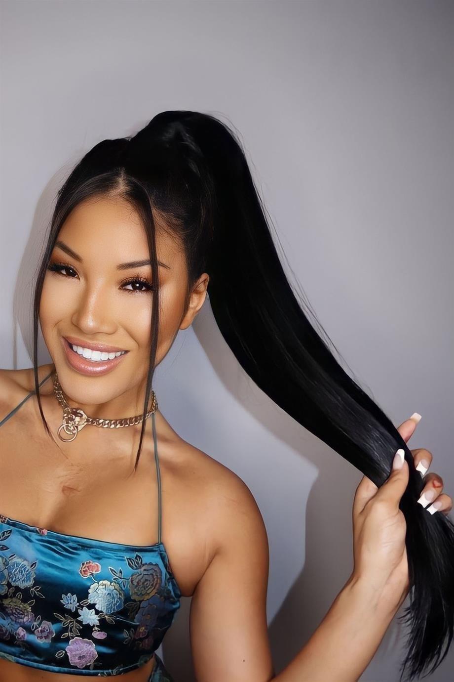 Siyah Renk Tokalı At Kuyruğu Saç (Zeynep)