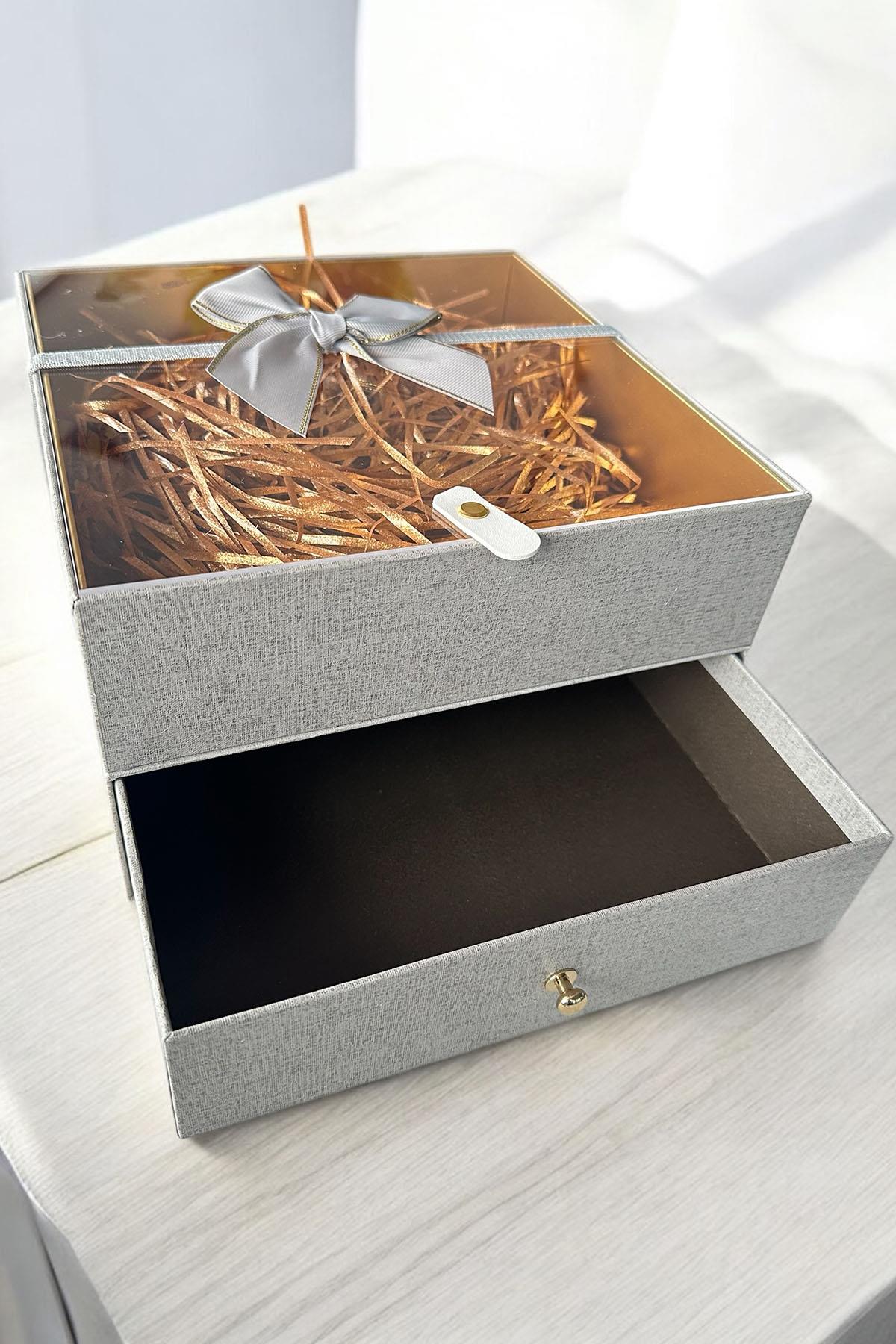 Gri Renk Çekmece Detaylı Hediye Kutusu