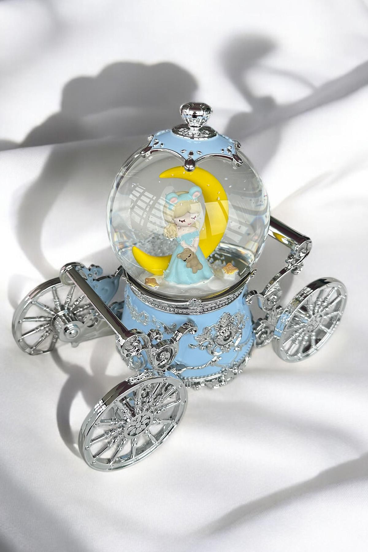 Gümüş Ve Mavi Renk Kız Figürlü Tekerlek Detaylı Müzikli Işıklı Kar Küresi