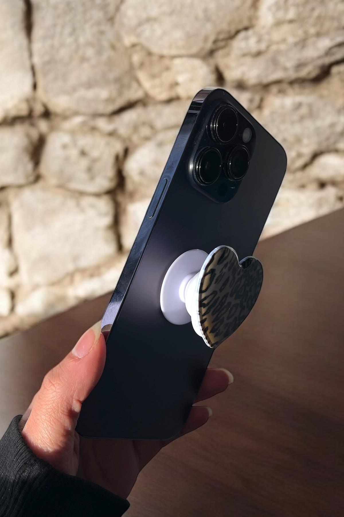 Kahve Renk Kalp Figürlü 3D Telefon Tutacağı