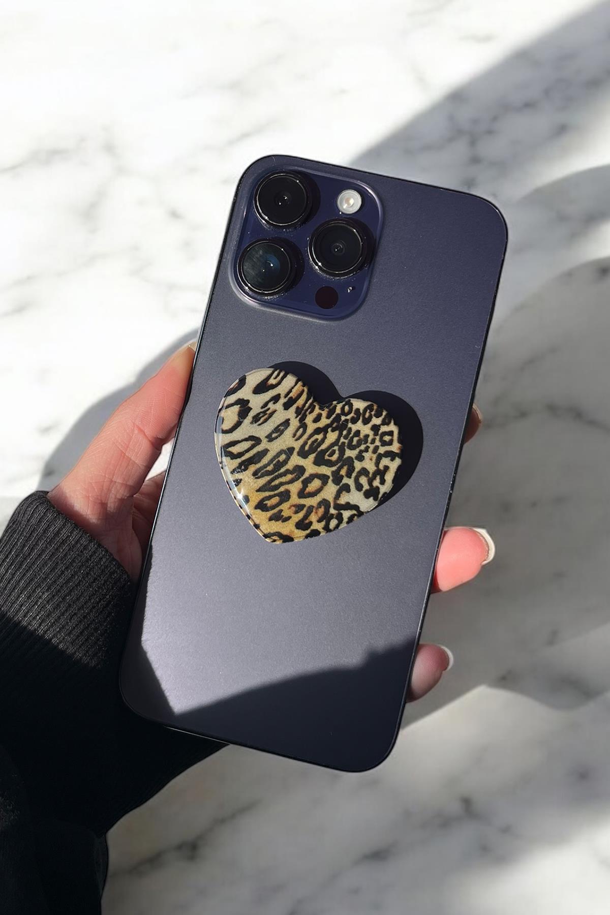 Kahve Renk Kalp Figürlü 3D Telefon Tutacağı