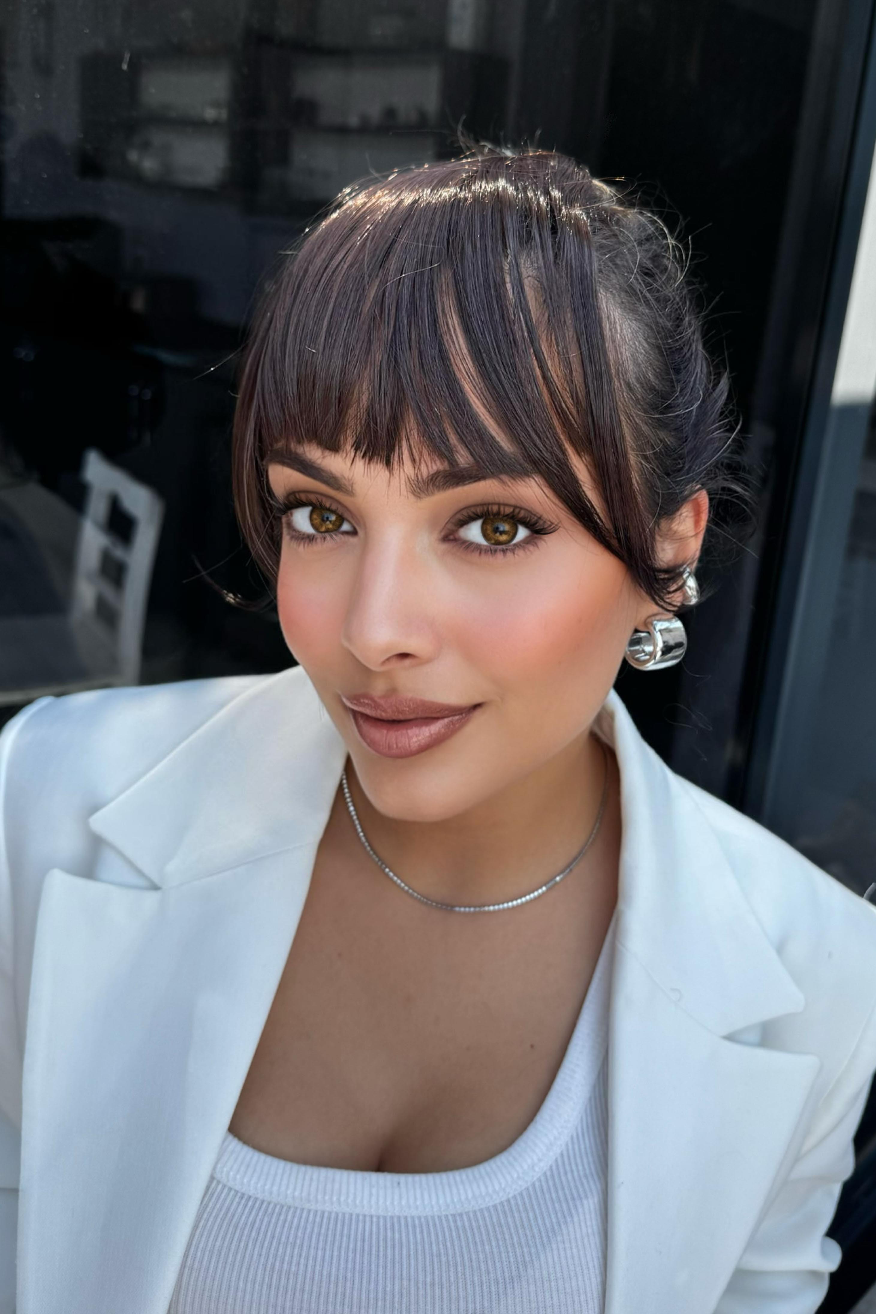 Kahverengi Uzun Kenarlı Seyrek Takma Kahkül (Duygu)