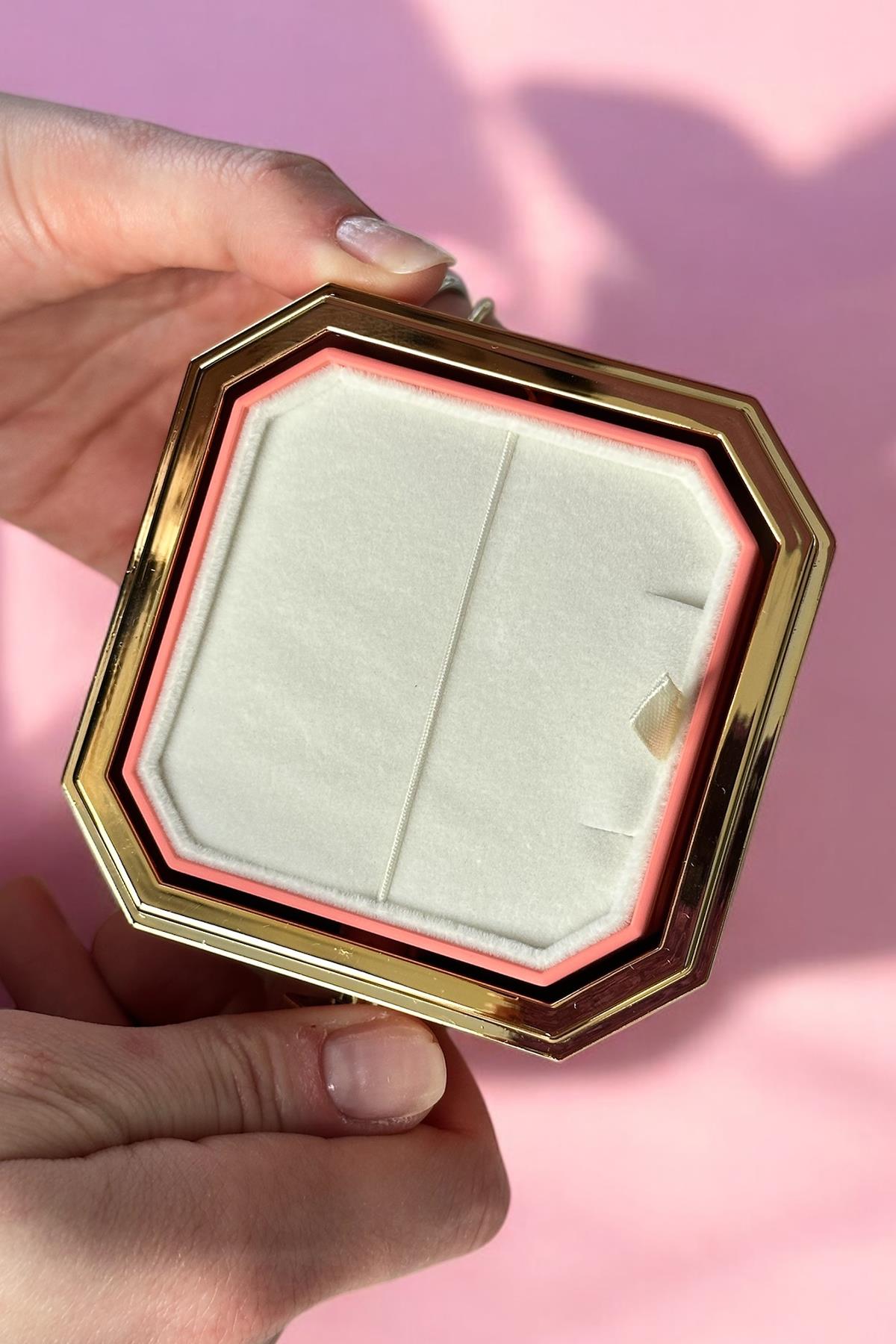 Pembe Renk Gül Figürlü Karton Çanta Hediyeli Hediye Kutusu 