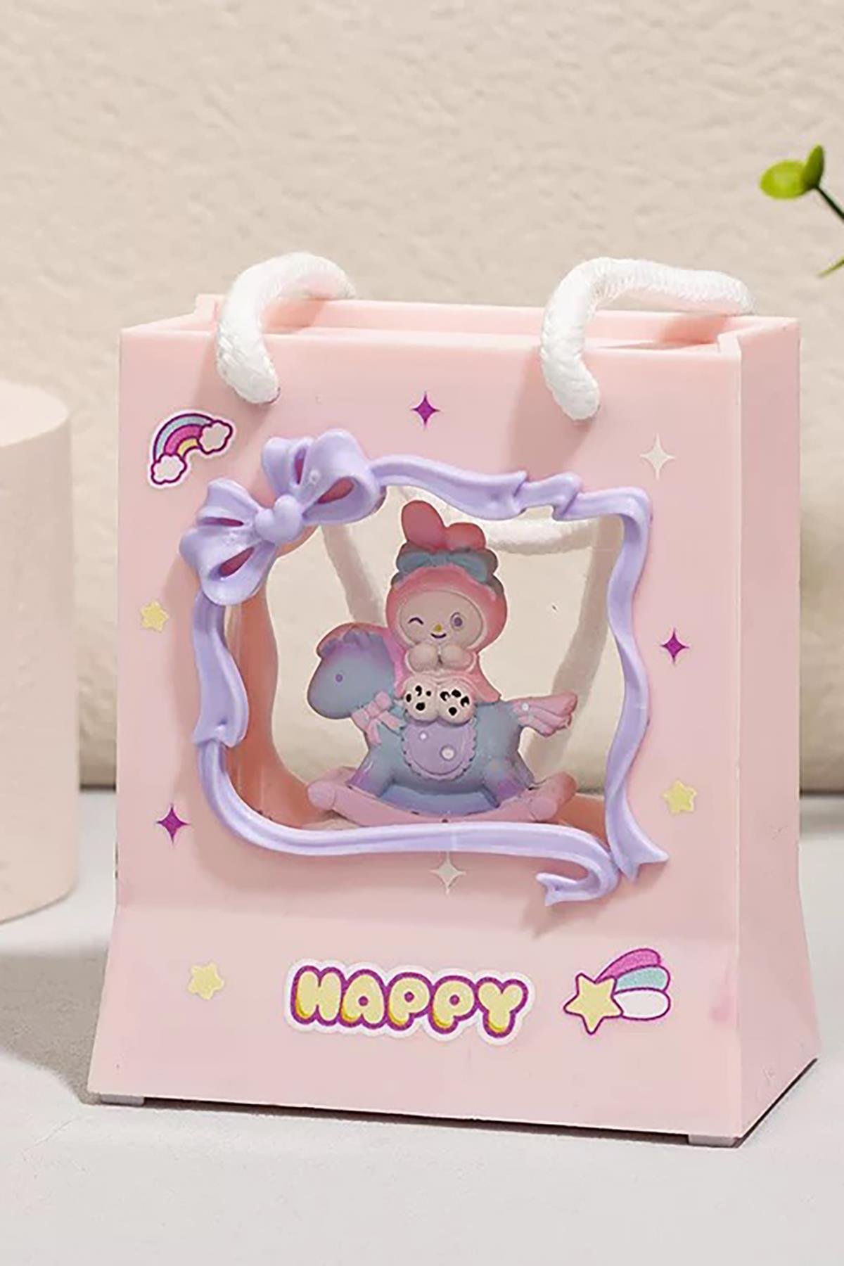 Pembe Renk Tavşan Figürlü Askı Detaylı Müziklı Işıklı Kar Küresi