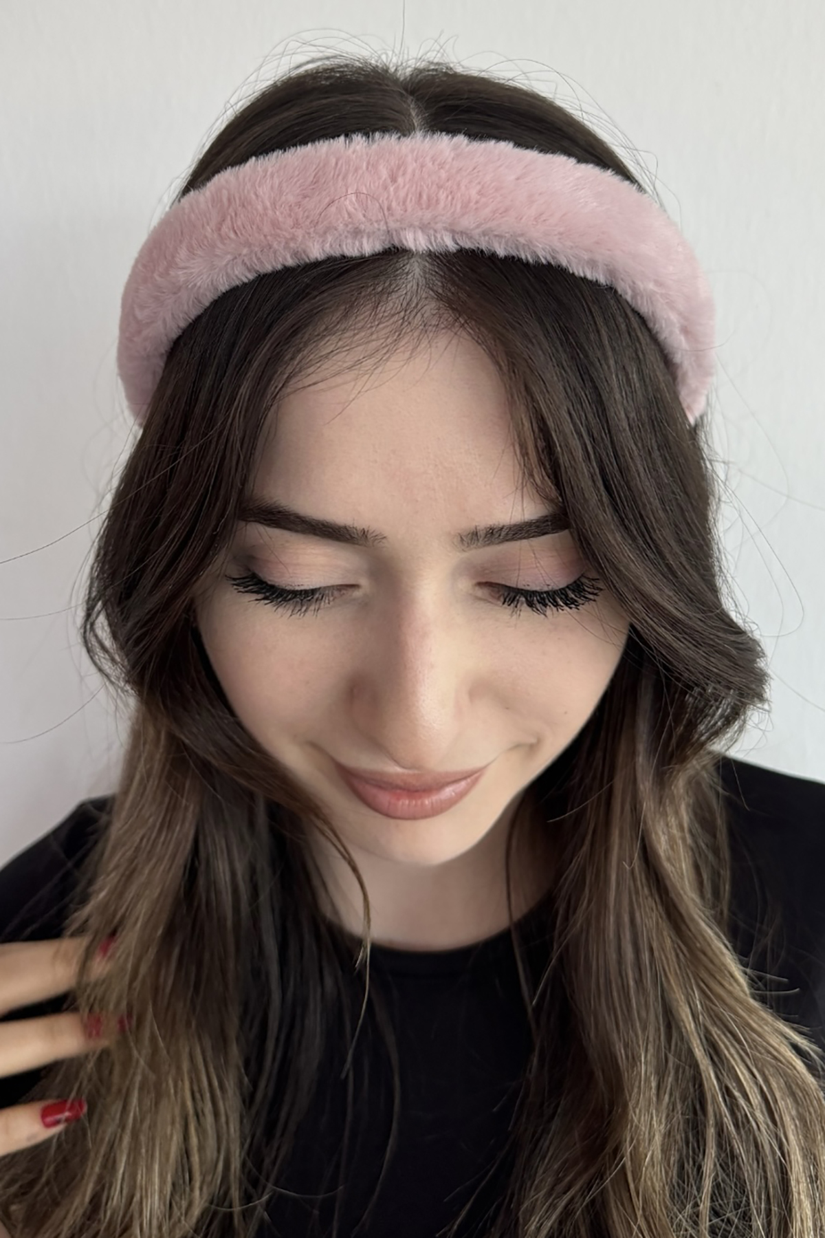 Pudra Renk Peluş Taç