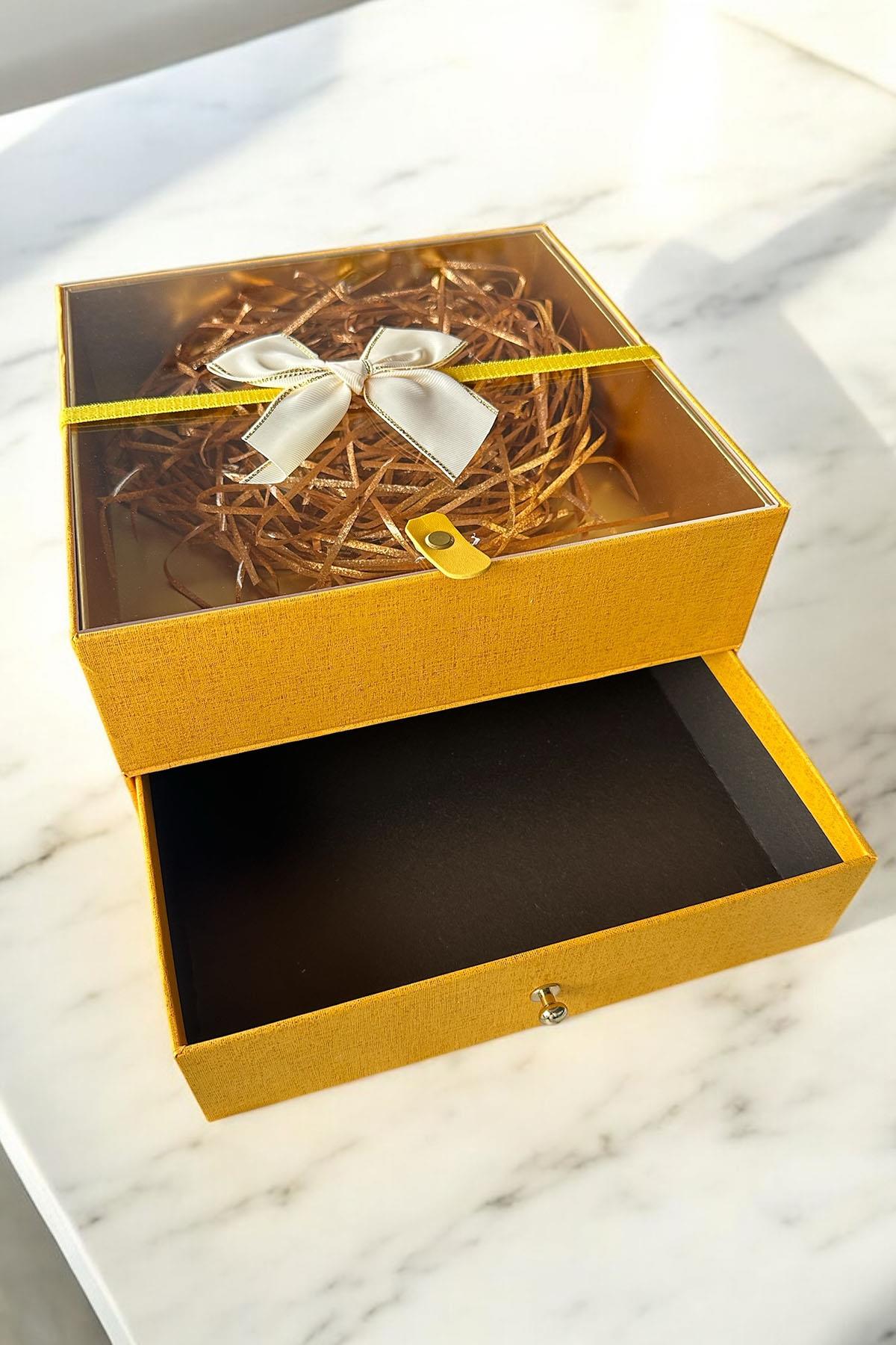 Sarı Renk Çekmece Detaylı Hediye Kutusu