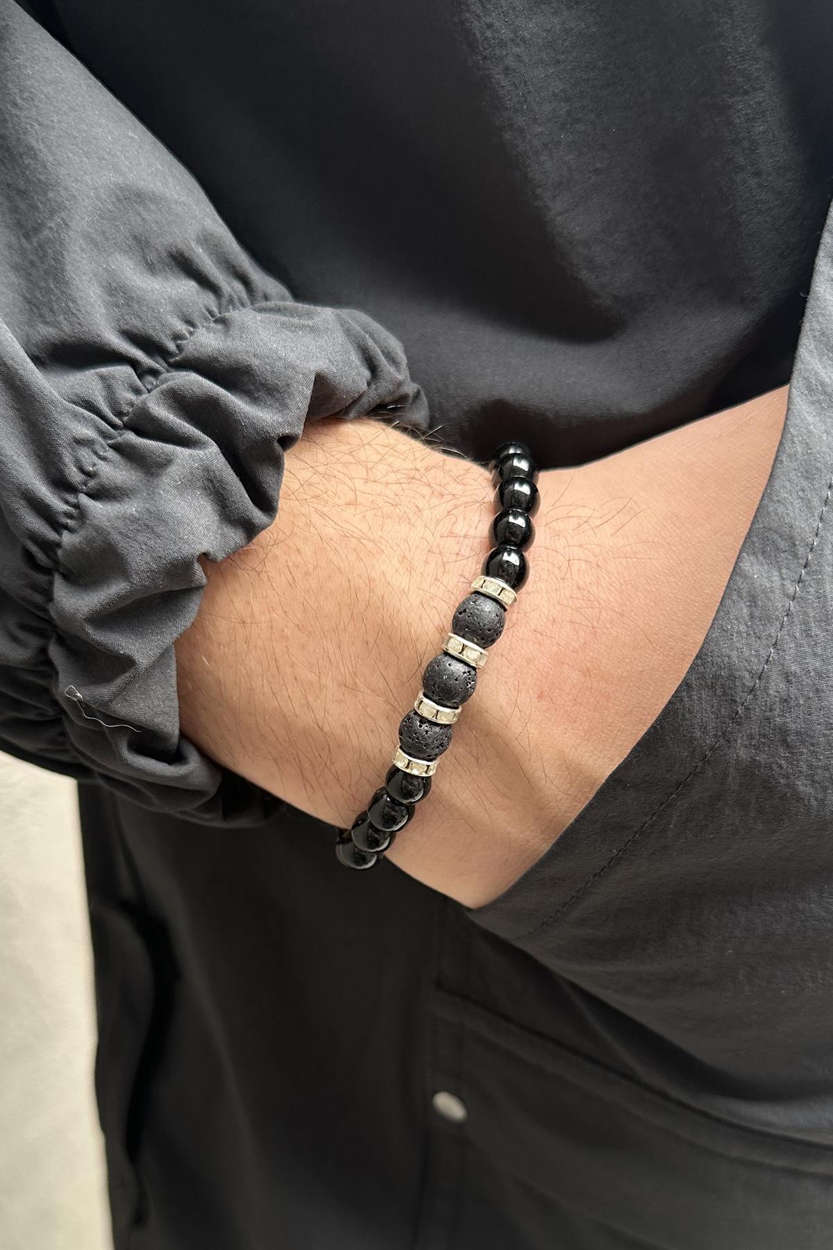 Siyah Renk Boncuk Detaylı Erkek Bileklik 