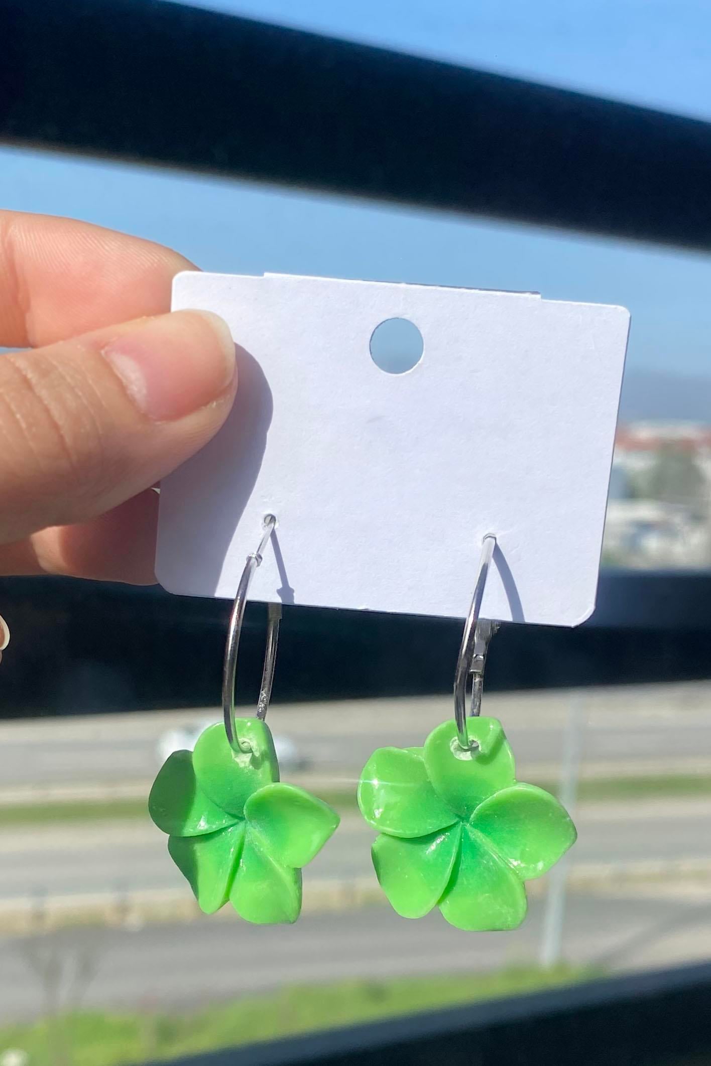 Yeşil Renk Sallantılı Lotus Küpe (Çift)