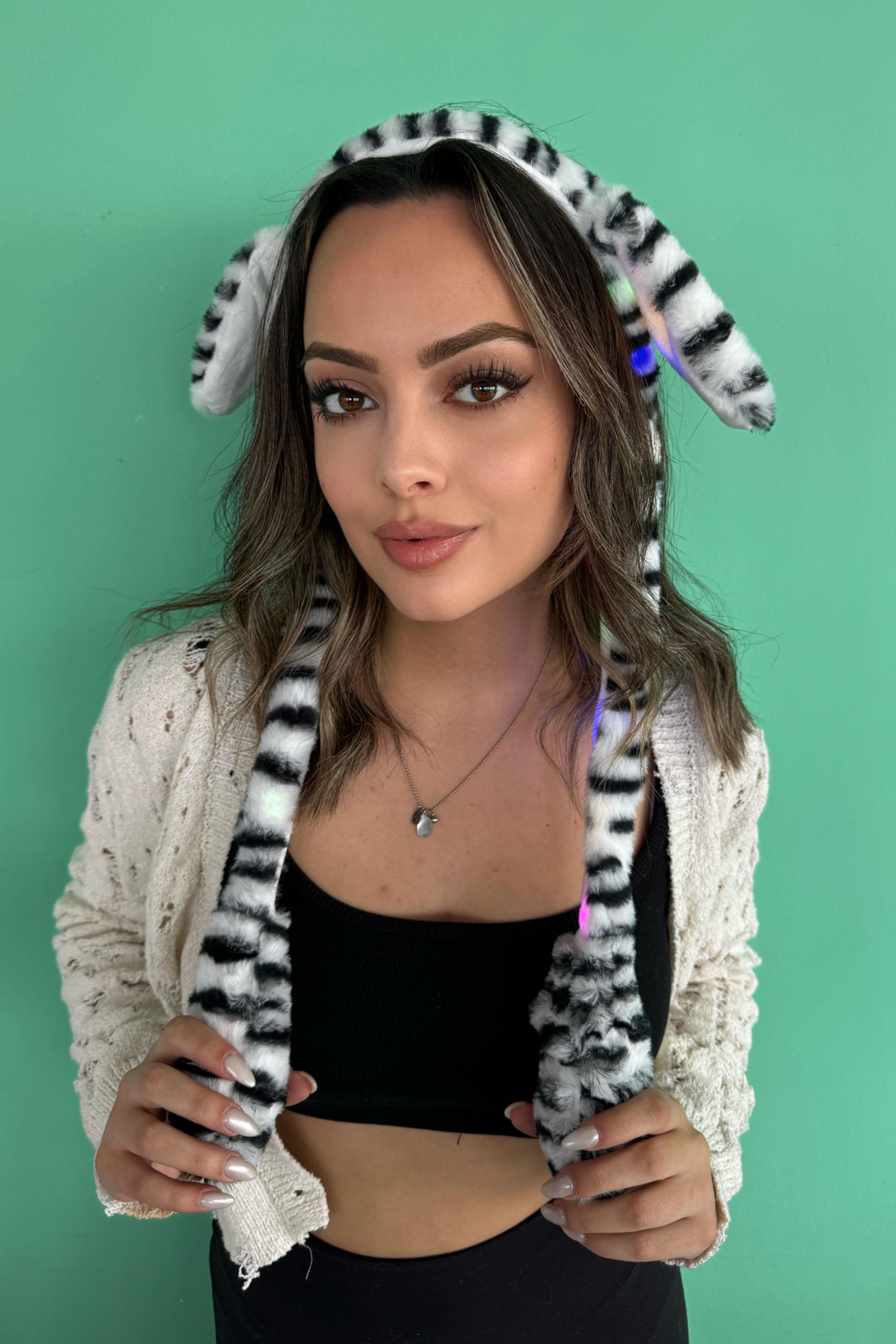 Zebra Desenli Işıklı Kulakları Oynayan Peluş Taç