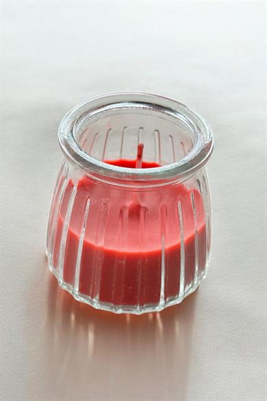  Kırmızı Renk Bardakta Çilek Kokulu Dekoratif Mum