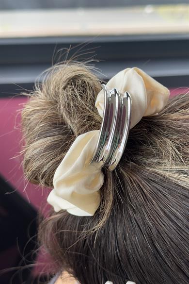  Krem Ve Gümüş Renk Metal Detaylı Simit Toka