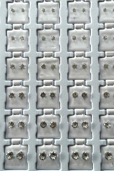 Gümüş Renk 36lı Taş Detaylı Küpe Set