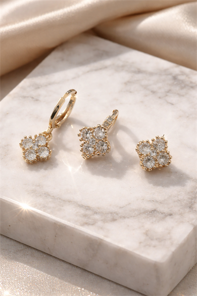 Altın Renk Taş Detaylı 3lü YSX Küpe Set