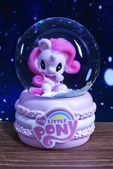 Pembe Renk Unicorn Figürlü Orta Boy Işıklı Kar Küresi