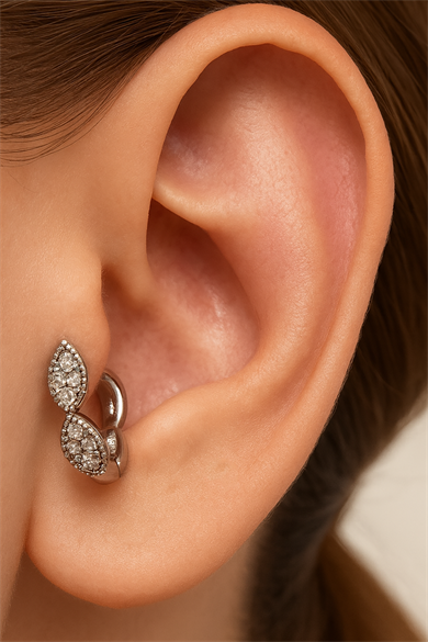 Gümüş Renk Taş Detaylı Halka Tragus/Kıkırdak Küpe/Piercing (Tek)
