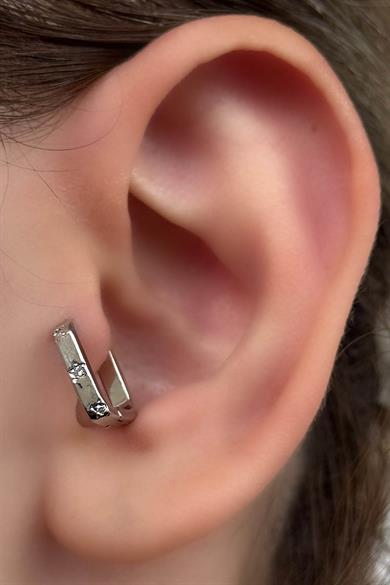 Gümüş Renk Taş Detaylı Tragus/Kıkırdak Küpe/Piercing (Tek)