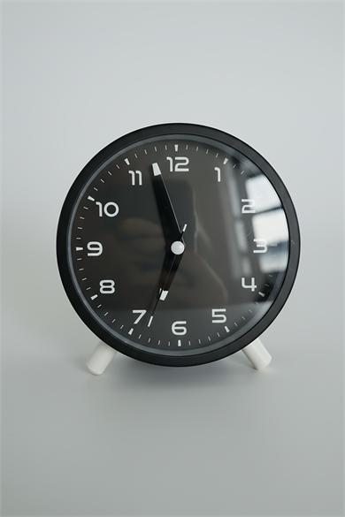 Siyah Renk Dekoratif Işıklı Alarmlı Masa Saati