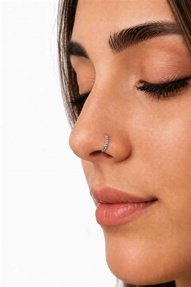Gümüş Renk Taş Detaylı Cerrahi Çelik Deliksiz Kulak/Burun Piercing 