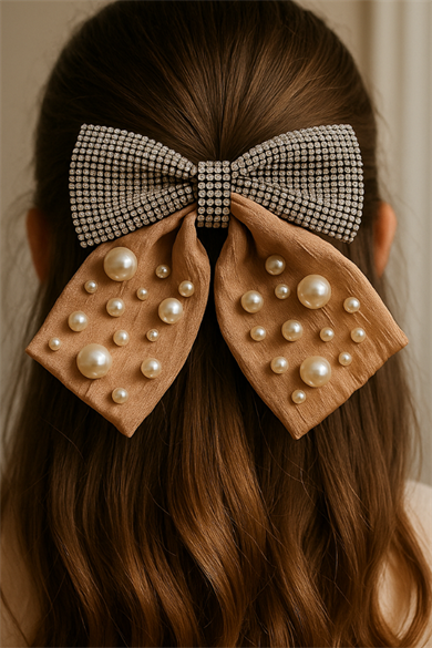 Kahverengi Kurdele Figürlü İnci Ve Taş Detaylı Otomat Toka