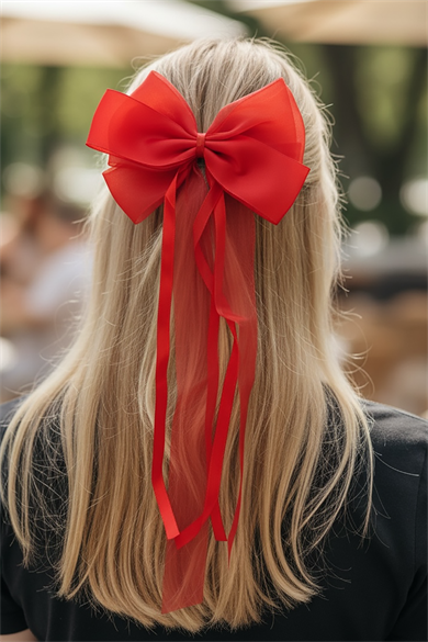 Kırmızı Renk Kurdele Detaylı Pens Toka