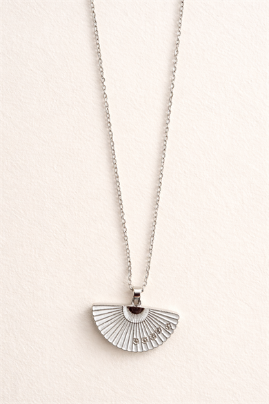 Gümüş Renk Beyaz Yelpaze Figürlü Çelik Kolye