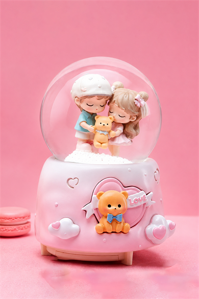 Pembe Renk Çocuk Figürlü Müzikli Ve Işıklı Kar Küresi