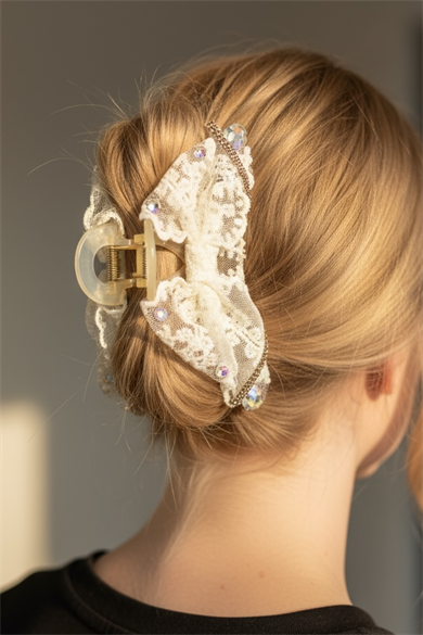 Krem Renk Kurdele Figürlü Mandal Toka