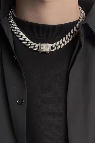 Gümüş Renk Taş Detaylı Unisex VİP Tasarım Kolye