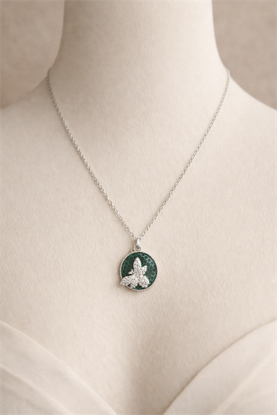 Gümüş Renk Arı Figürlü Çelik Kolye