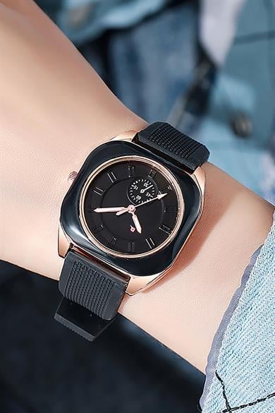 Siyah Renk Silikon Kordonlu Kadın Saat