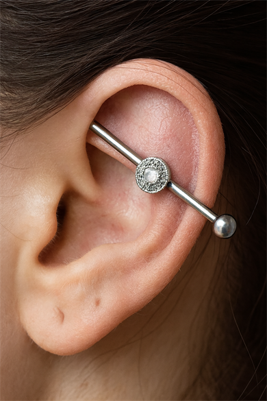 Gümüş Renk Taş Detaylı Cerrahi Çelik Köprü Piercing Küpe (Tek)