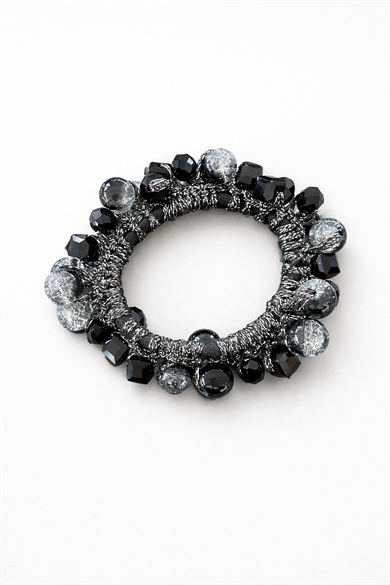 Siyah Renk Boncuk Detaylı Lastik Toka