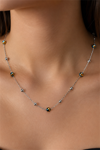 Gümüş   Renk  Taş Ve Top Detaylı   Kolye