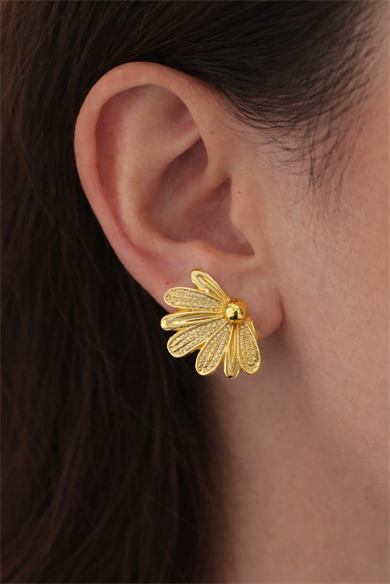 Altın Renk Çiçek Figürlü Küpe (Çift)