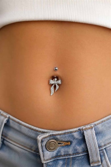 Gümüş Renk Kurdele Figürlü Taşlı Cerrahi Çelik Göbek Piercing