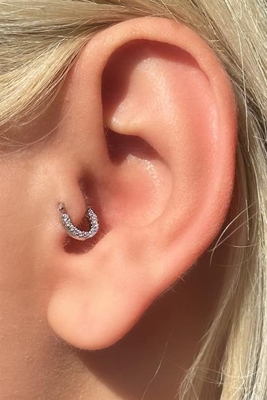 Gümüş Renk Taş Detaylı Çelik Halka Tragus/Kıkırdak Küpe/Piercing (Tek)